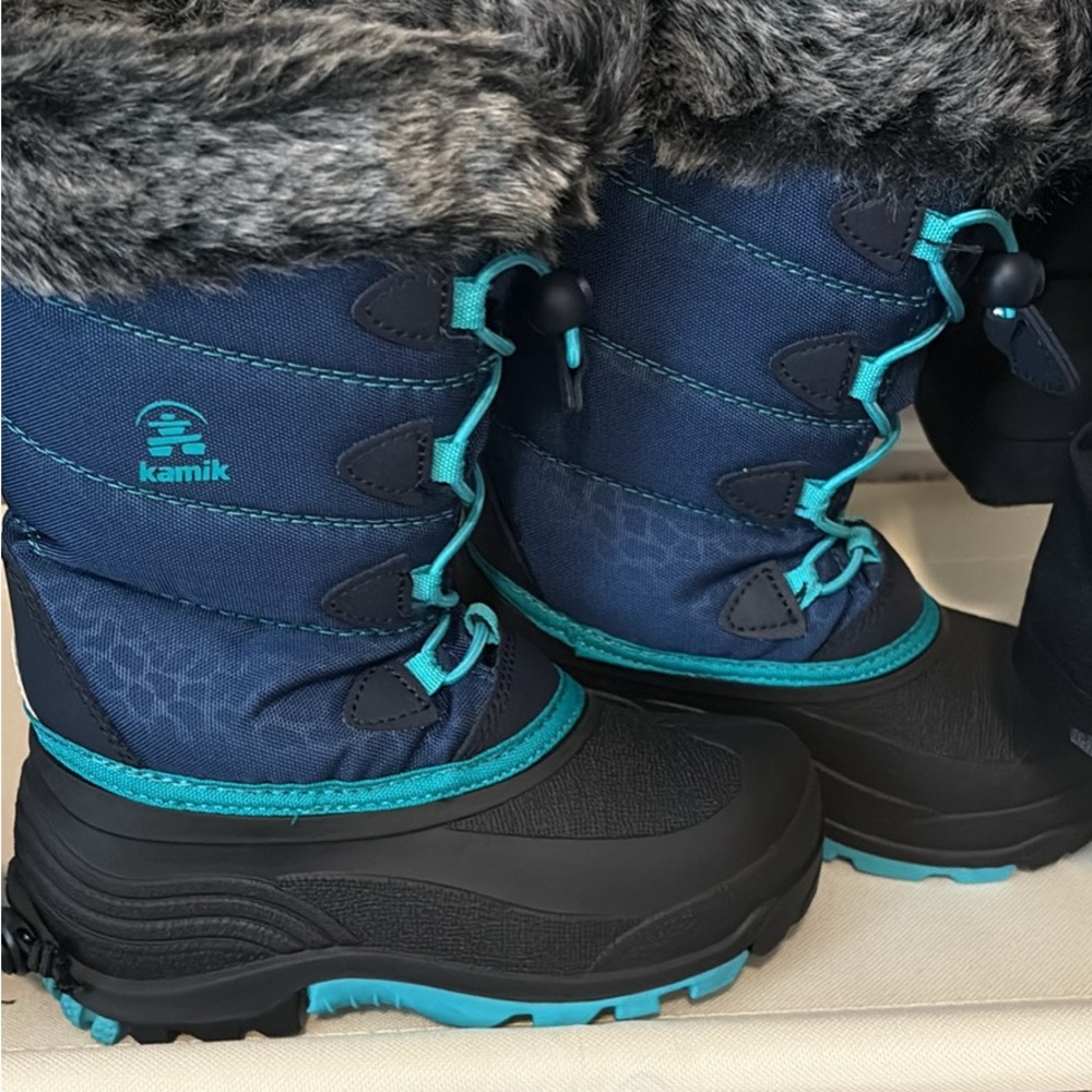 Kamik Navy and Black Snow Boots with Teal Highlights